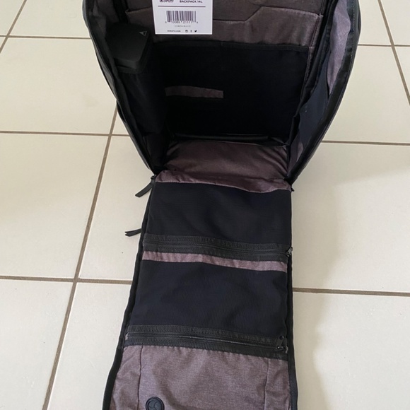 17L Nomatic Backpack - brand new - Picture 8 of 13